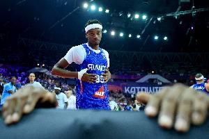 开云体育-上课了！库利巴利首发20分钟3中0得分挂蛋 仅有3篮板入账