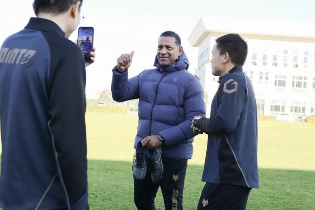 陕西联合新任主教练弗拉泽：追随内心选择陕西 为热情的球迷展现我们的足球风格