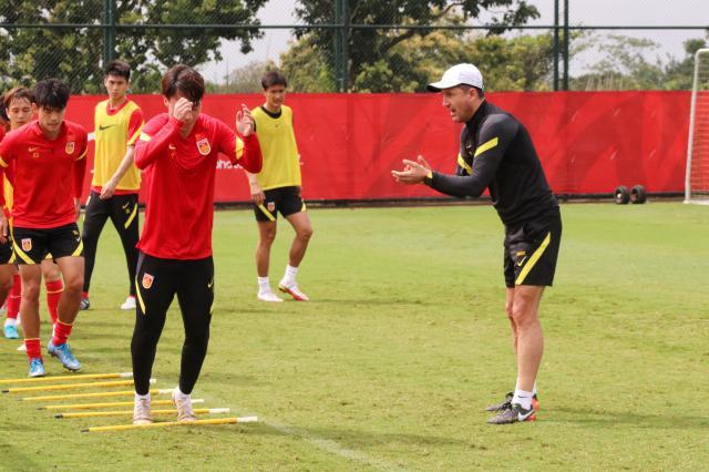 开云APP-U23国足PK大哥积攒防守信心 出征前伤2人又添新愁