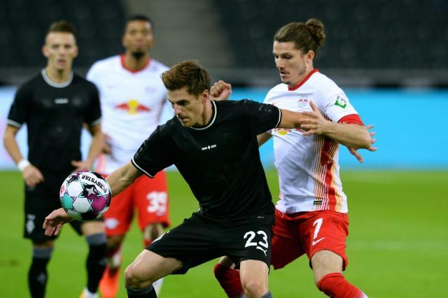 开云体育中国官方网站-夏窗最后一周，两位中前场多面手都到拜仁碗里来？