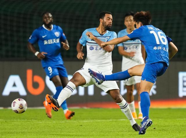 开云体育官方下载-错失追平榜首机会范帅遗憾 中场双核还需再试验